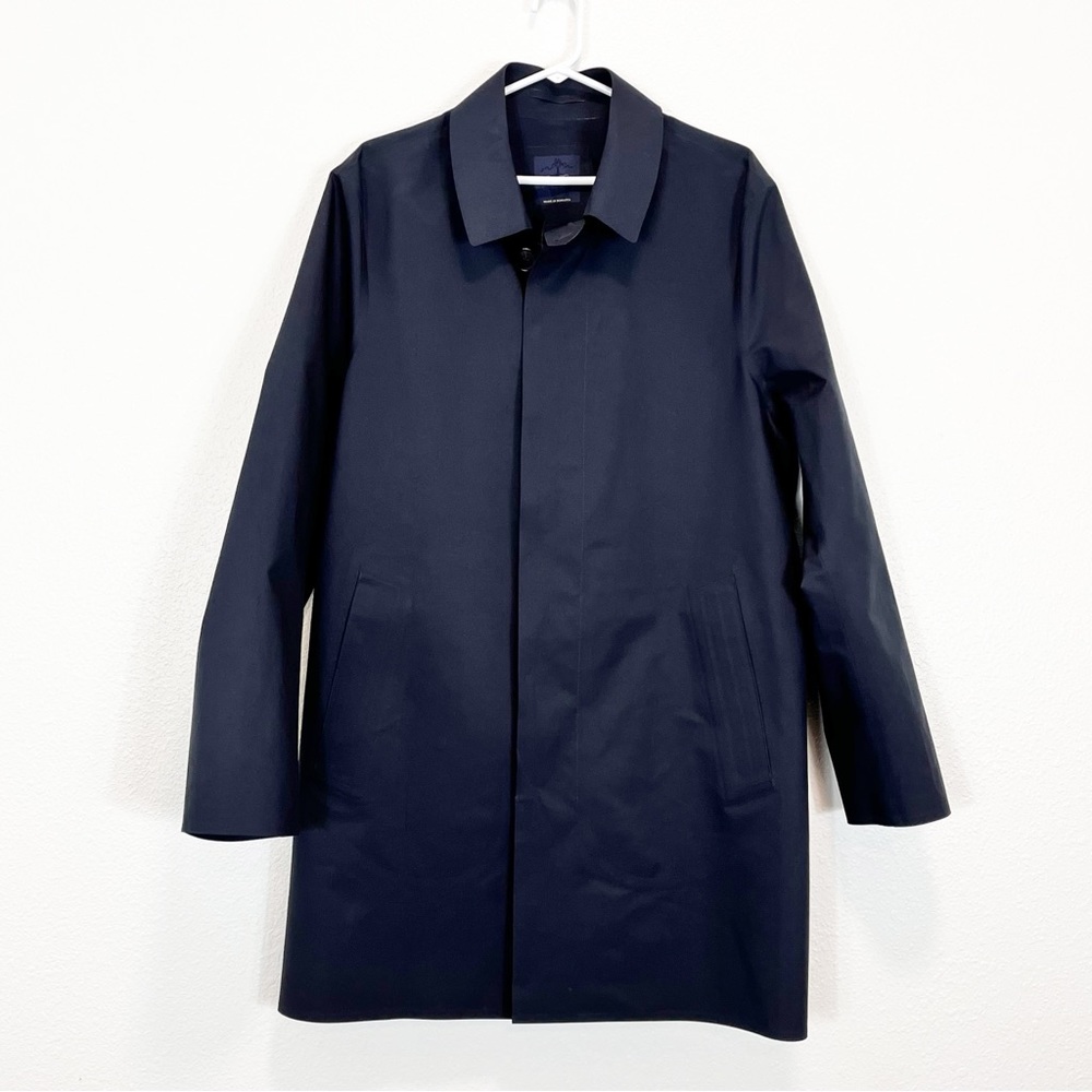 Brand new Brooks Brothers Rain Trench Coat Hidden Buttons Size Large.